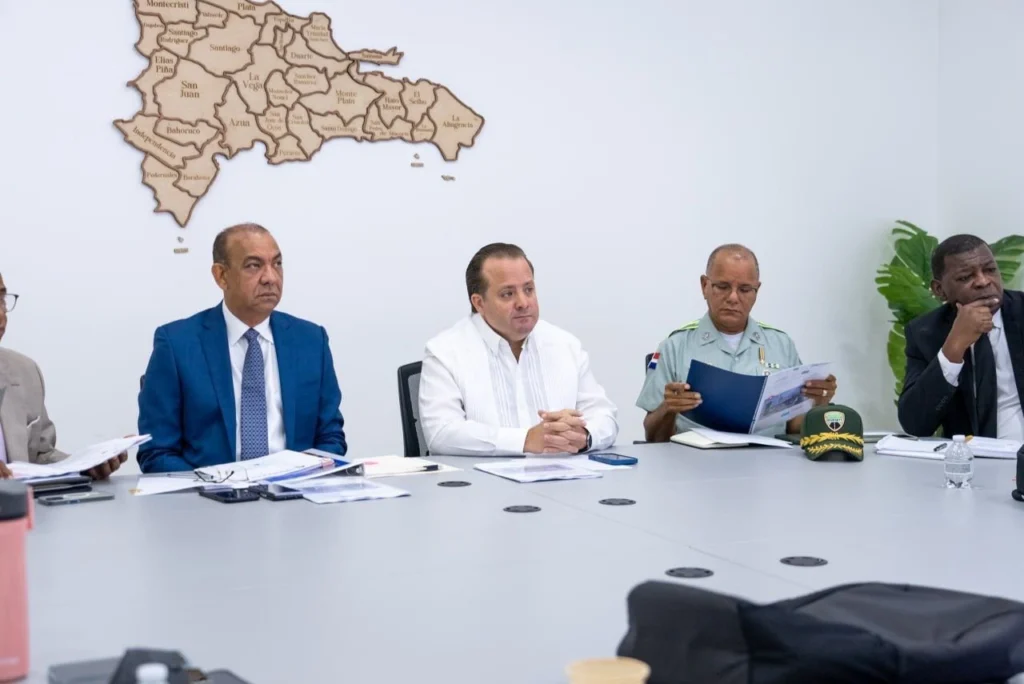 José Ignacio Paliza y Deligne Ascención precisaron que la primera fase aplicará en Santo Domingo y Santiago