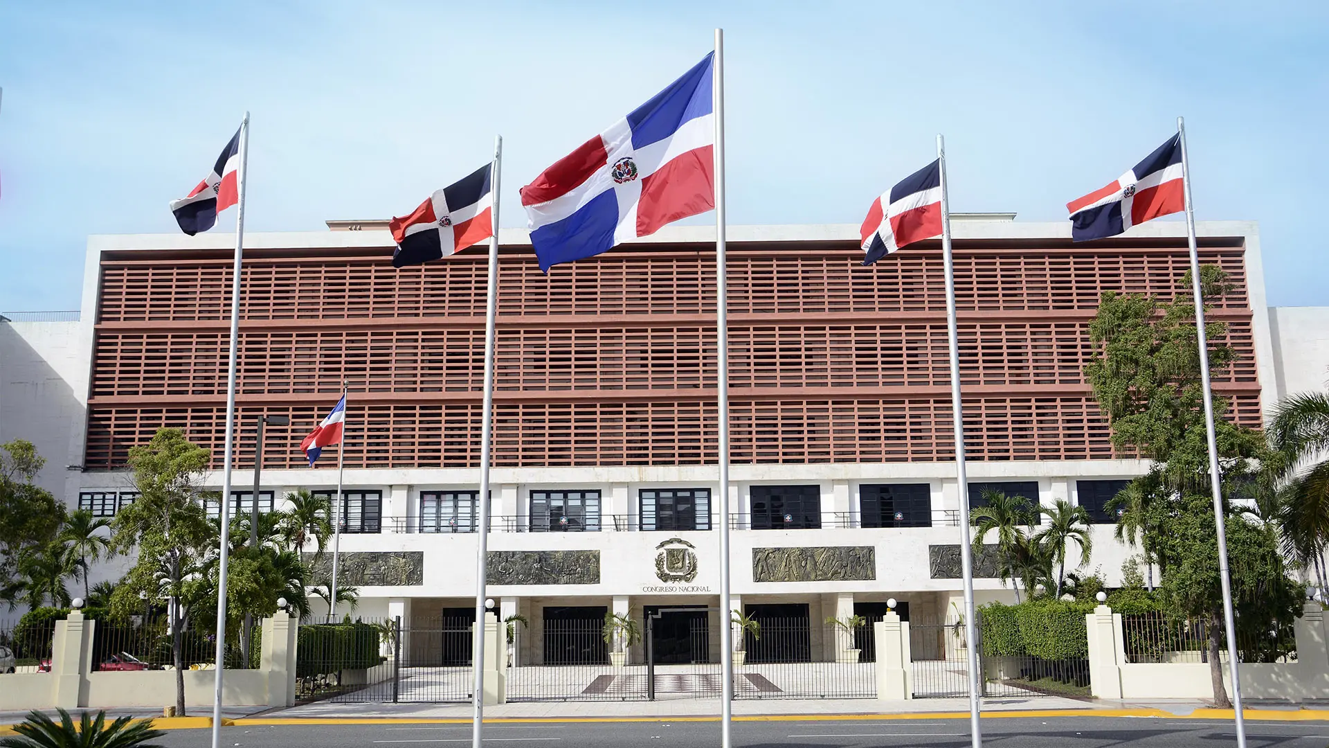 Senado de la República recibe anteproyecto para modificar Ley 160-21