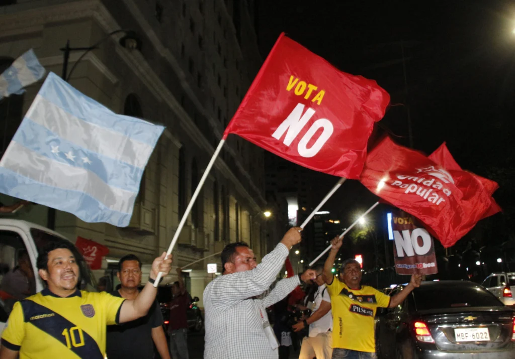 El "No" a las bases de EE.UU. en Ecuador, un golpe a Trump en su plan para Venezuela