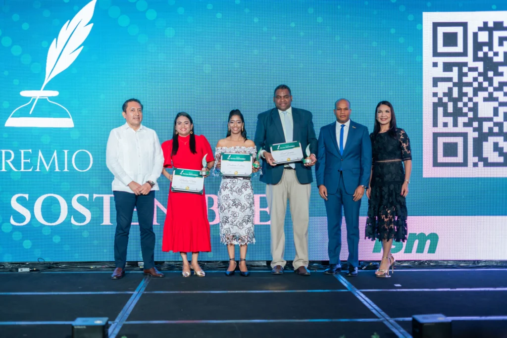 Ganadores de Pluma Sostenible.