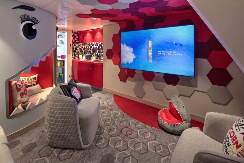 Samsung-Equips-Royal-Caribbean`s-Star-of-the-Seas(8)