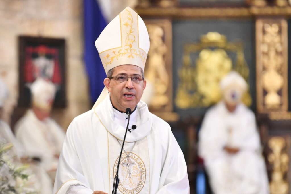 Morel Diplán acompañará a monseñor Francisco Ozoria en la conducción de la Arquidiócesis. Foto: Félix de la Cruz