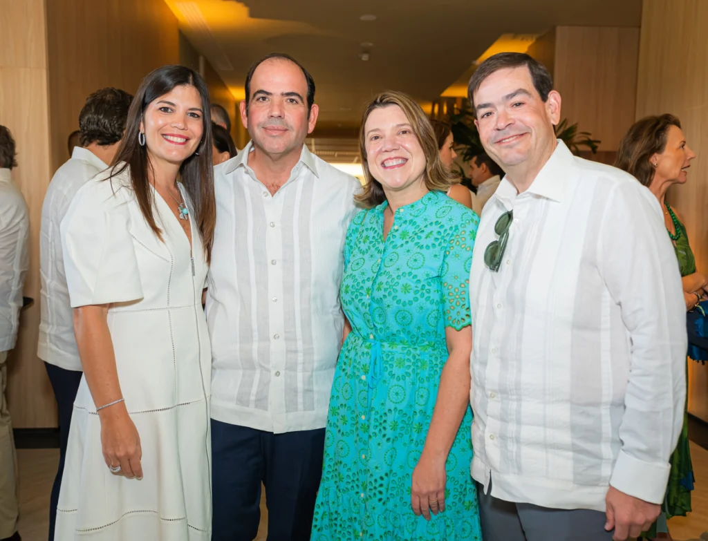 Abinader encabeza inauguración de nuevos hoteles Secrets Playa Esmeralda y Dreams Playa Esmeralda