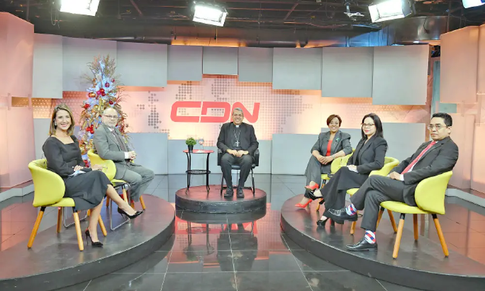 Durante la entrevista el monseñor Morel explicó que trabaja en coordinación con Ozoria.