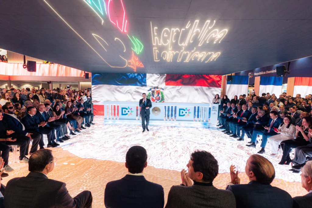 La delegación dominicana en FITUR 2026 es encabezada por el presidente ejecutivo del Banco Popular, señor Christopher Paniagua.