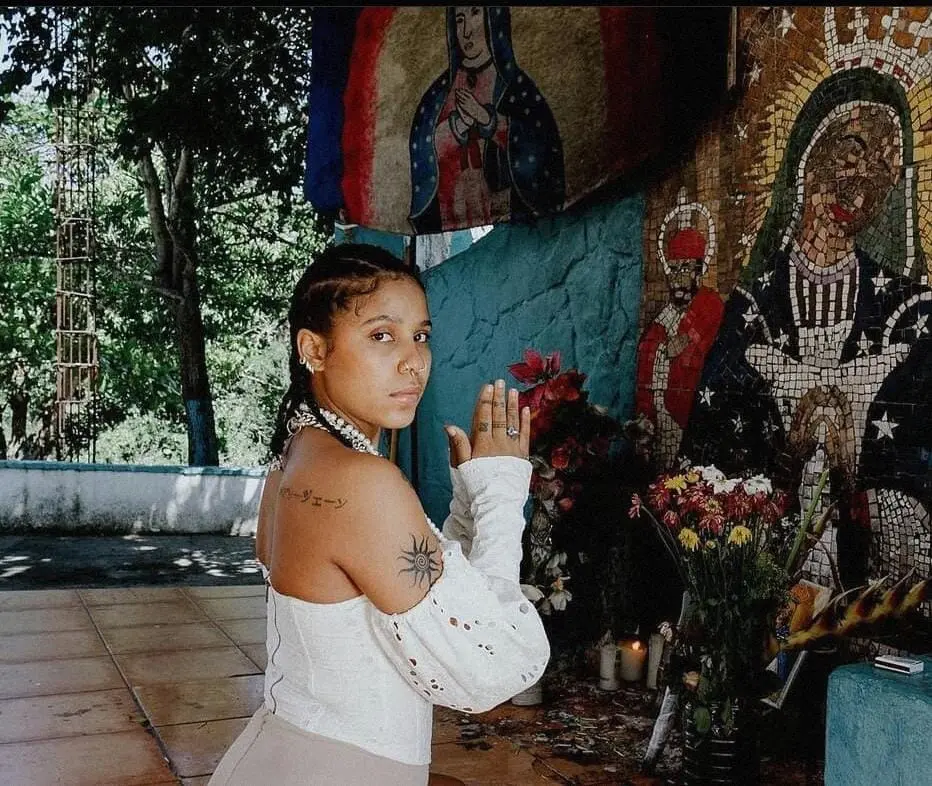 Tokischa en Santuario de la Virgen de la Altagracia