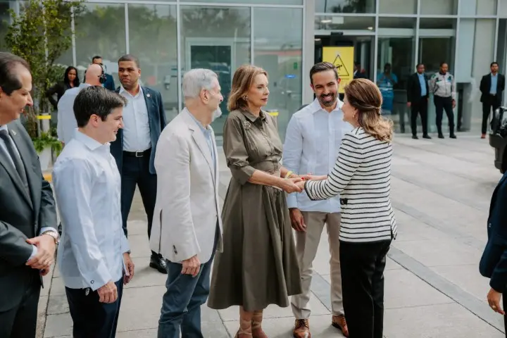 CEMDOE inaugura su etapa hospitalaria con autoridades del sector