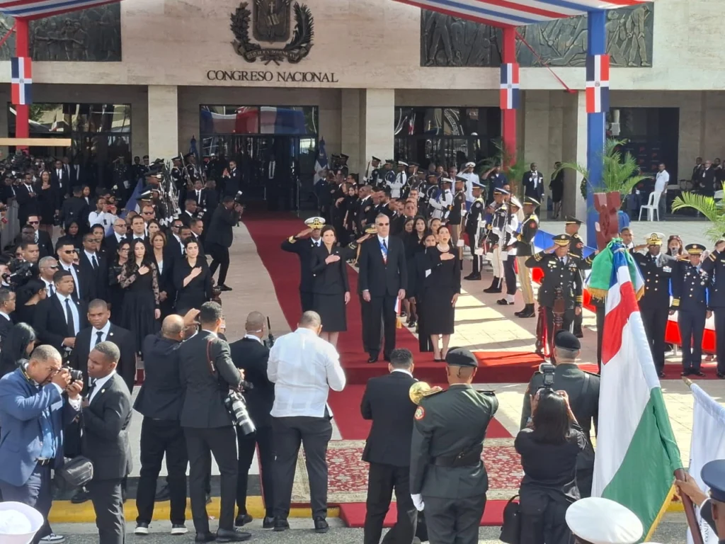 Presidente Abinader llega al Congreso para rendir cuentas a la nación por sexta ocasión