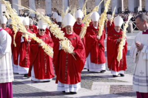 El papa advierte en su misa: Dios «no escucha la oración de quienes hacen la guerra»
