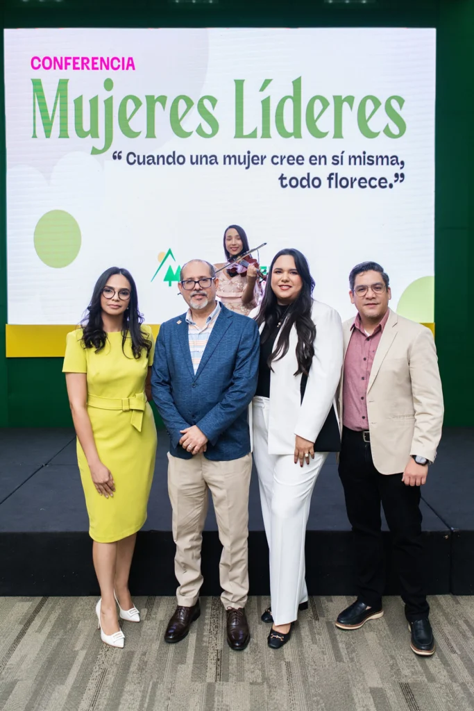 CoopBueno impulsa liderazgo femenino en Santiago