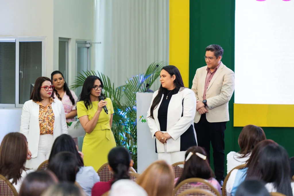 CoopBueno impulsa liderazgo femenino en Santiago