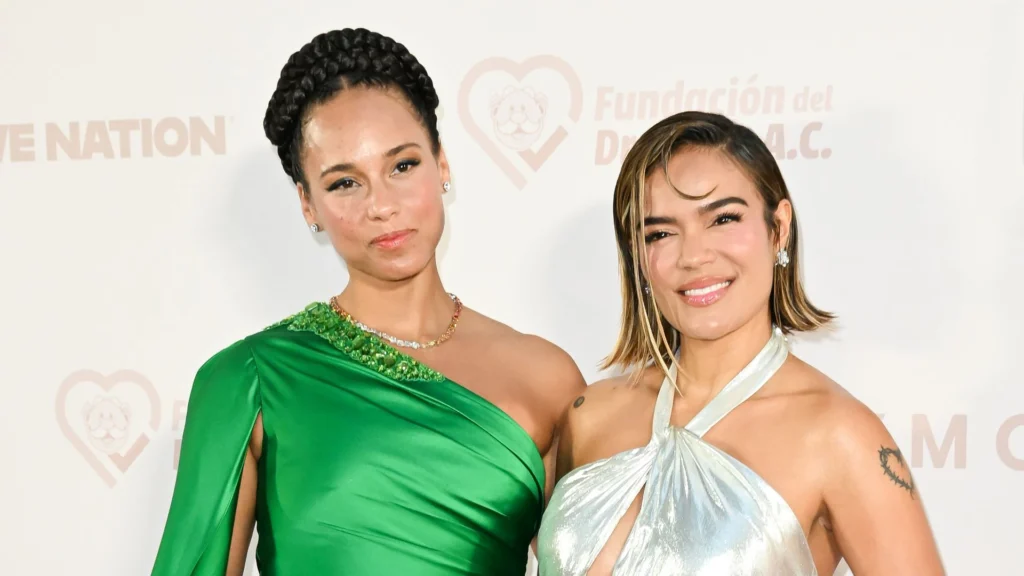 Karol G cumple sueño de hace 16 años al cantar con Alicia Keys