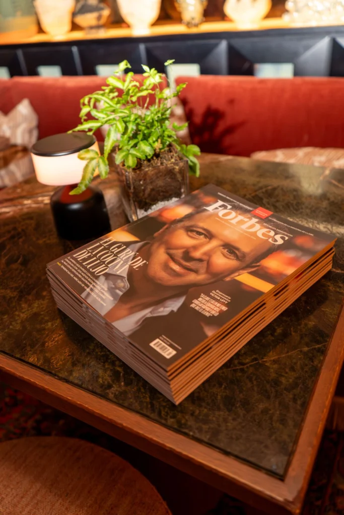 Nueva edición de la revista Forbes