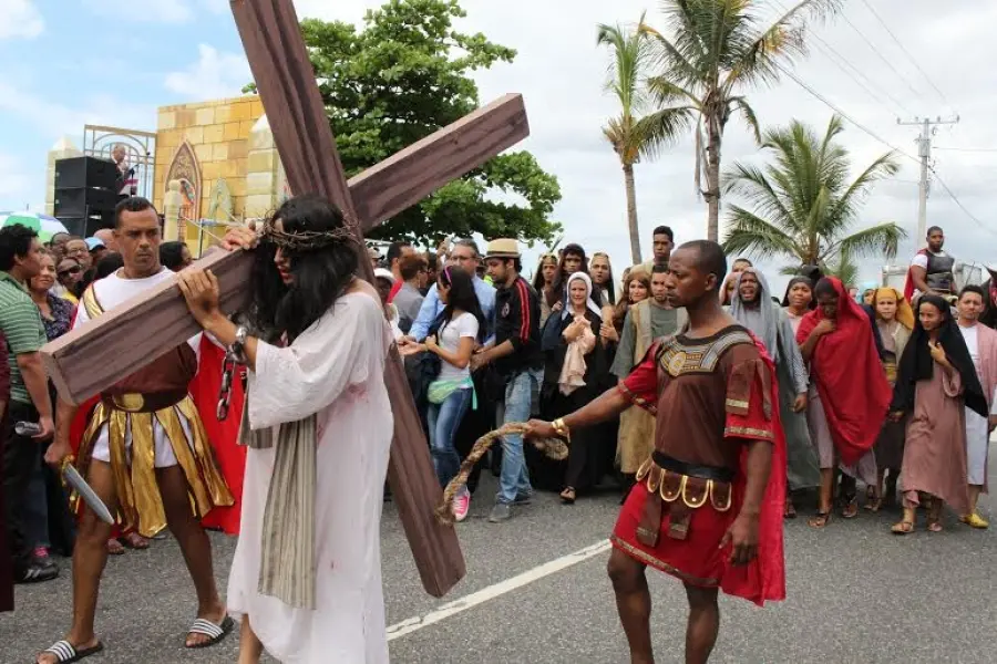 Procesiones y Vía Crucis