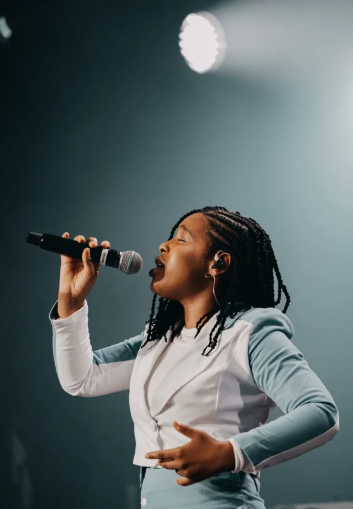 Arianny Aquino impacta con su concierto y da inicio a su tour “Cuando Él me toca”