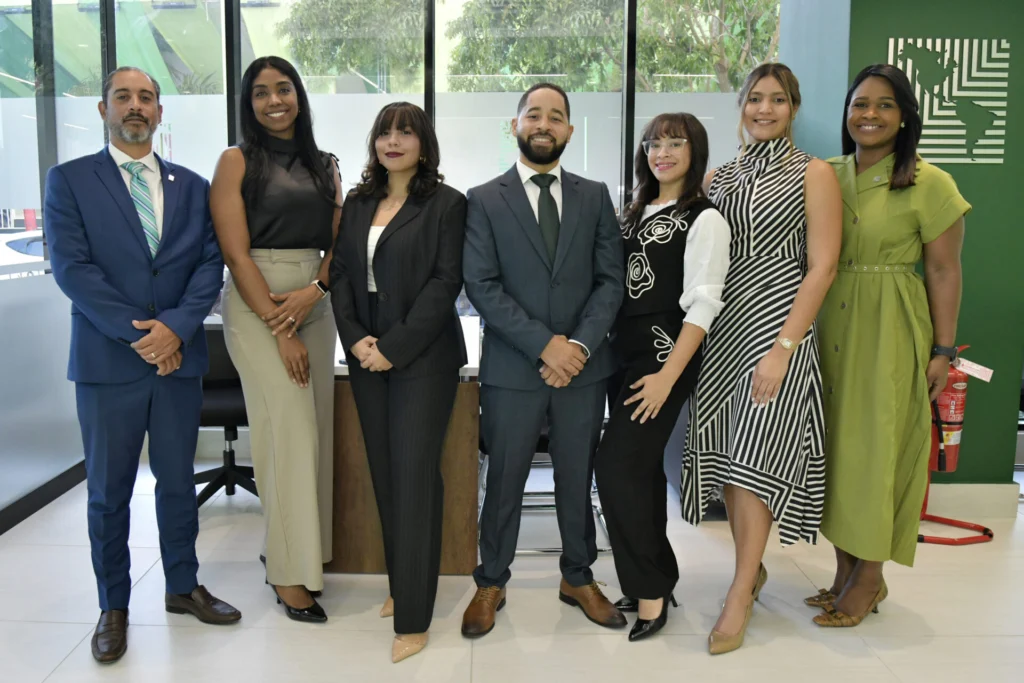 Raimundo Perelló, María Reinoso, Melanie Rodríguez, Juan Guilamo, Slainis González, Shelsea Santana y Wendy Figueroa.