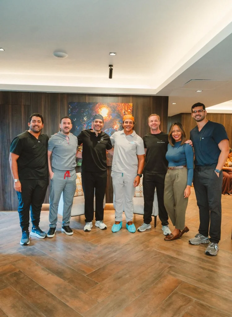 Martín Robles, Eduardo Mejía, Gustavo Almanzar, Manelic Mejía, Lourdes Rodríguez, Ricardo Ventura y Carlos Nogueira
