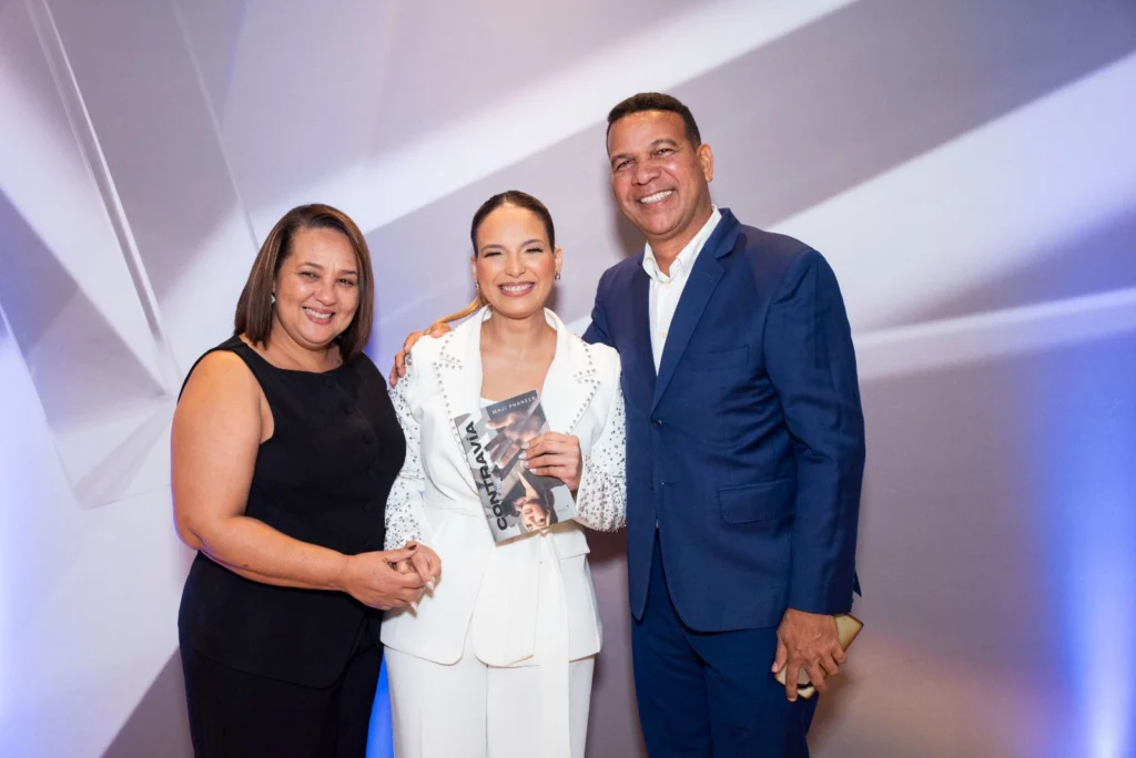 Thelma Constant, Maji Phaneer y Victor Medina.