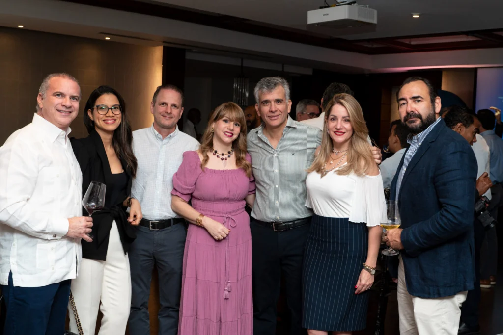 Luis Carrasquero y Señora, Franco Sánchez, Valerie Pou de Sánchez, Christie Pou e Ing Jorge Toirac