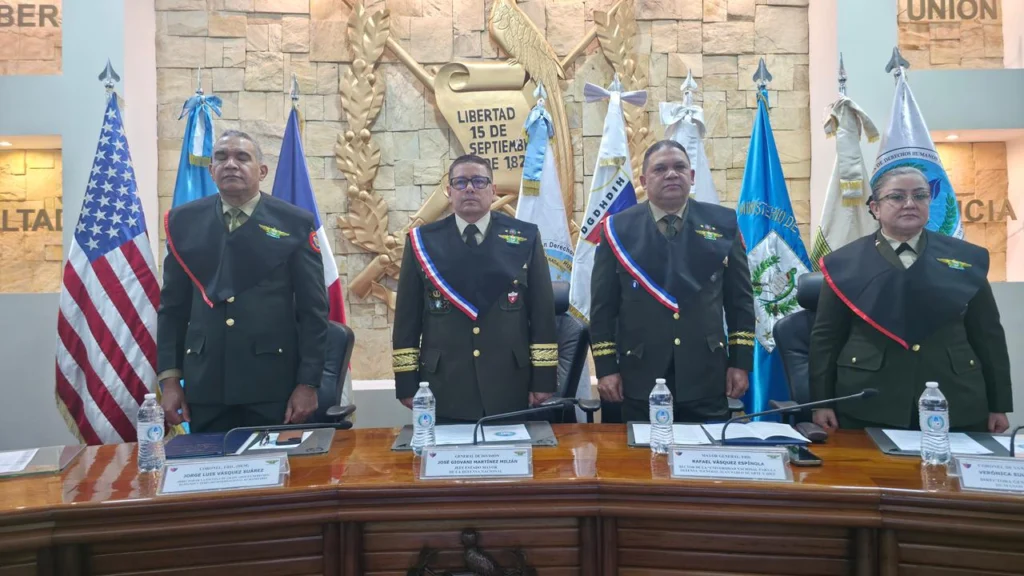 UNADE marca hito internacional con histórica graduación en Derechos Humanos en Guatemala