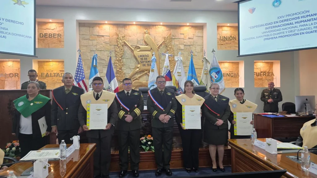 UNADE marca hito internacional con histórica graduación en Derechos Humanos en Guatemala