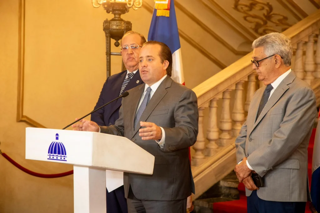 Gobierno anuncia medidas ante impacto de crisis en Medio Oriente