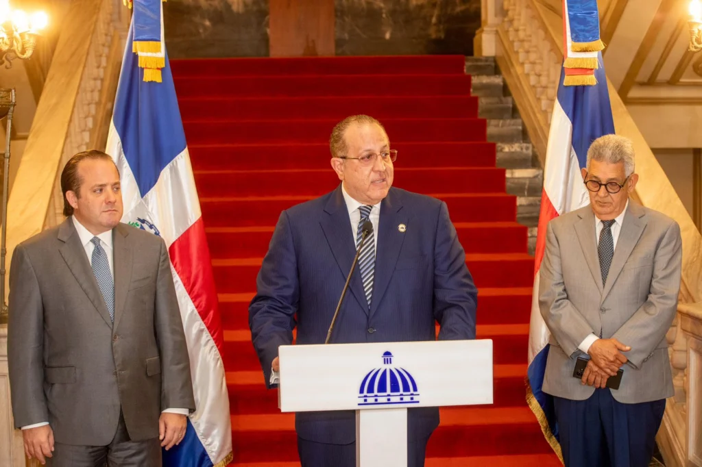 Gobierno anuncia medidas ante impacto de crisis en Medio Oriente