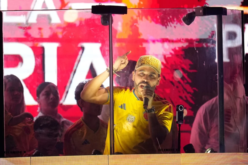 La justicia colombiana prohíbió a Abelardo de la Espriella usar la camiseta de la selección Colombia