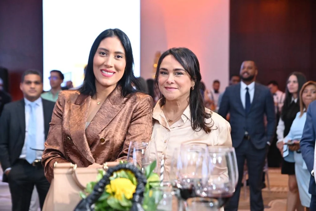 María María López y Liselotte Núñez