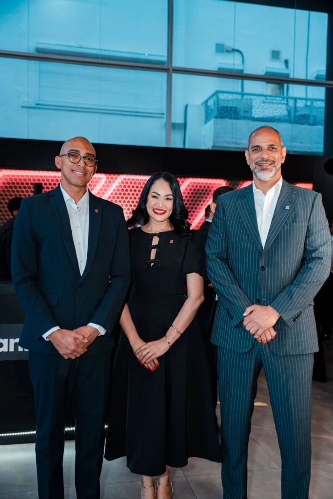 Alex Ovalles, Zoila Abreu y José Luis Martínez