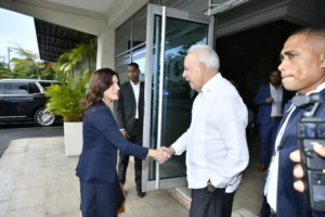 Embajadora de EE. UU. visita Multimedios del Caribe