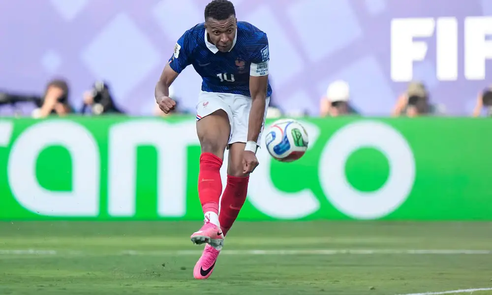Francia se cita con Paraguay en octavos de final
