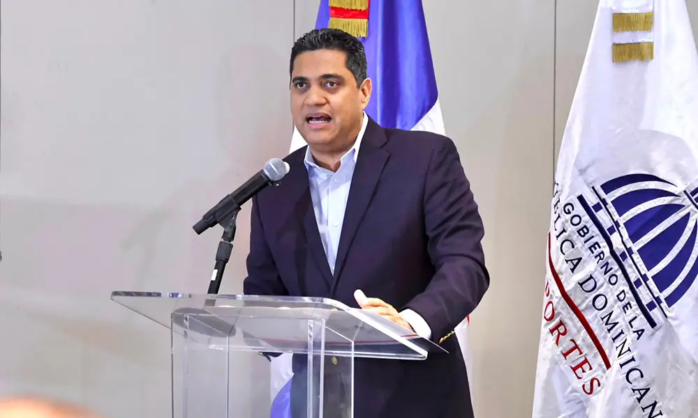 Kelvin Cruz anuncia los incentivos para los medallistas - Periódico elCaribe