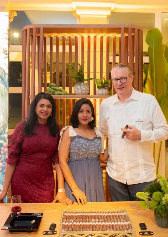 Altagracia Díaz, Bilma Olivence y Philipp Schumacher.