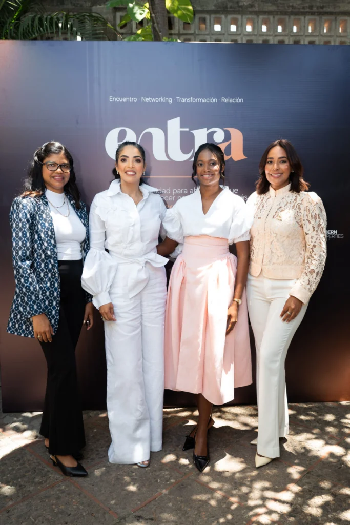 Esthefany Berroa, Iris Espinal, Susan Mota, Patricia Coiscou