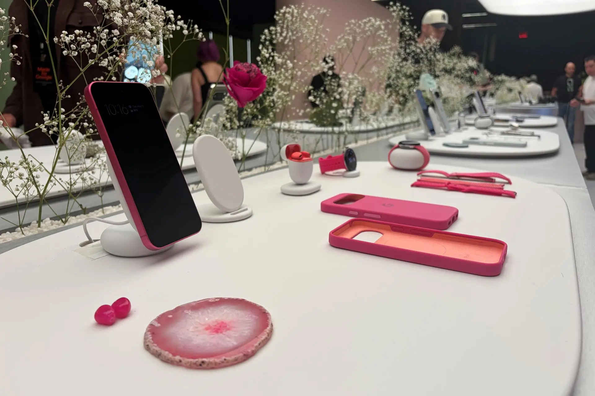 Photo: elcaribe.com.do Google Unveils Pixel 11 Series, Pixel Watch 5, and Gemini AI at 'Made by Google' Event
