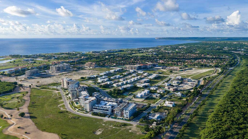 Cap Cana integra infraestructura, gestión eficiente de recursos y conservación ambiental dentro de su modelo de desarrollo.