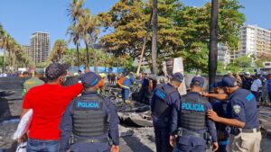 Bomberos recuperan dos cuerpos tras incendio de tanquero en el Malecón