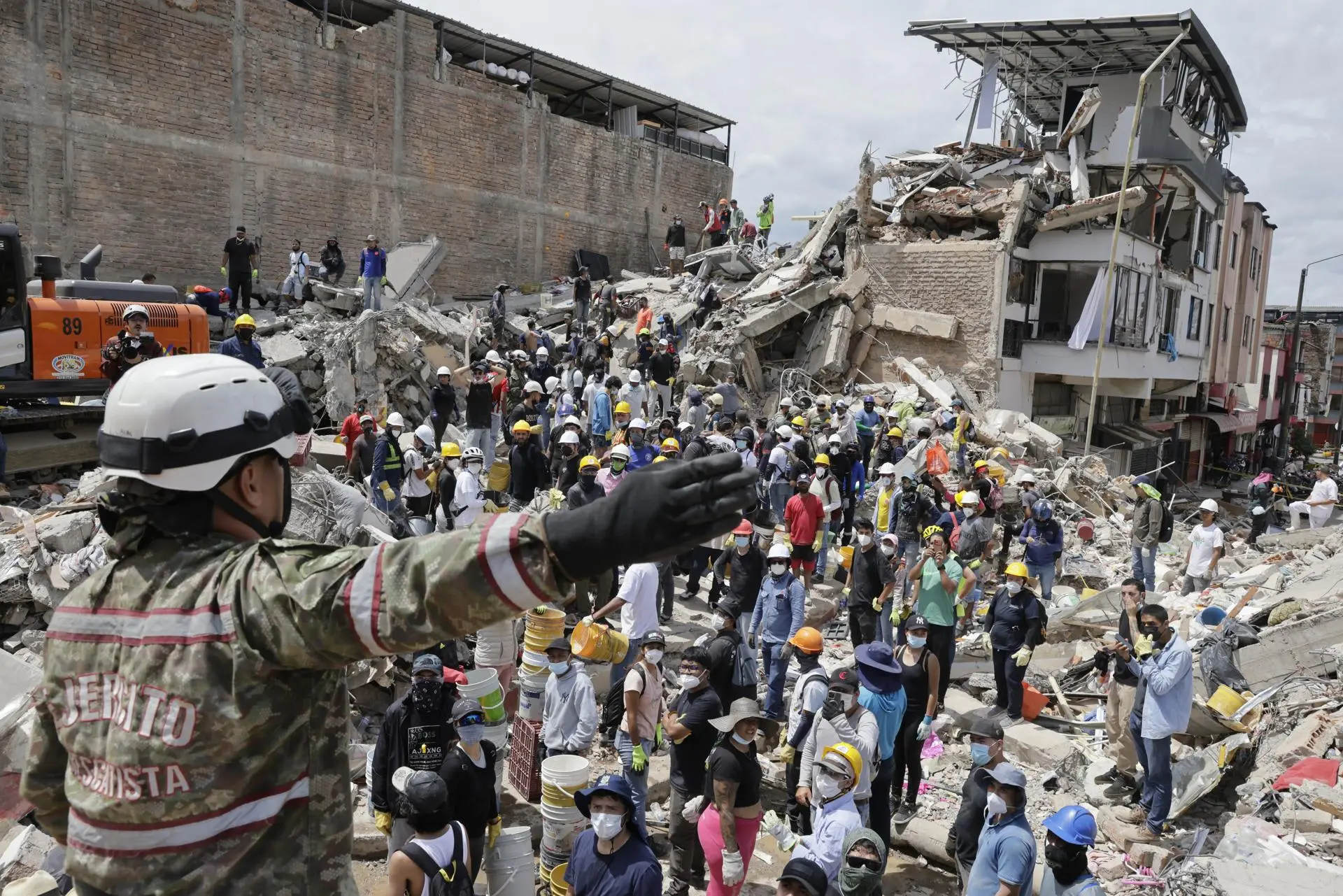 Colombia sube a 285 la cifra de muertos y mantiene en 379 los desaparecidos por terremoto