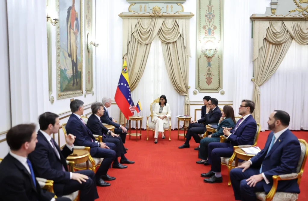 Venezuela firma acuerdos energéticos con EE.UU. y petroleras
