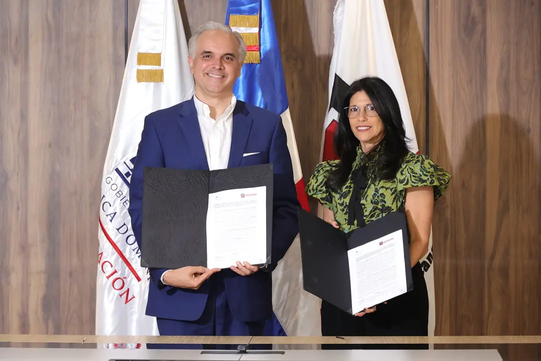 Ministerio de Educación y ADOZONA acuerdan fortalecer la vinculación entre la educación técnico-profesional y las zonas francas