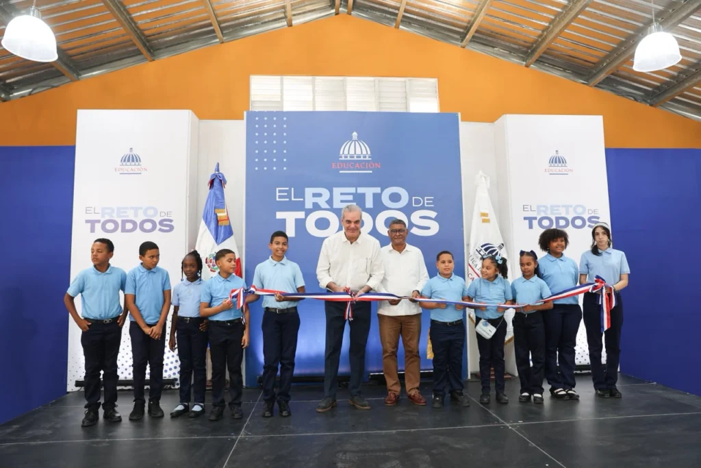 Abinader entrega nuevas escuelas y un liceo en Puerto Plata