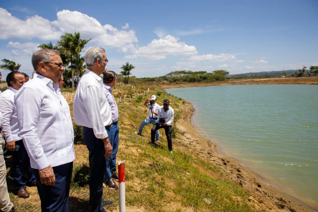 Abinader visita proyecto turístico Punta Bergantín en Puerto