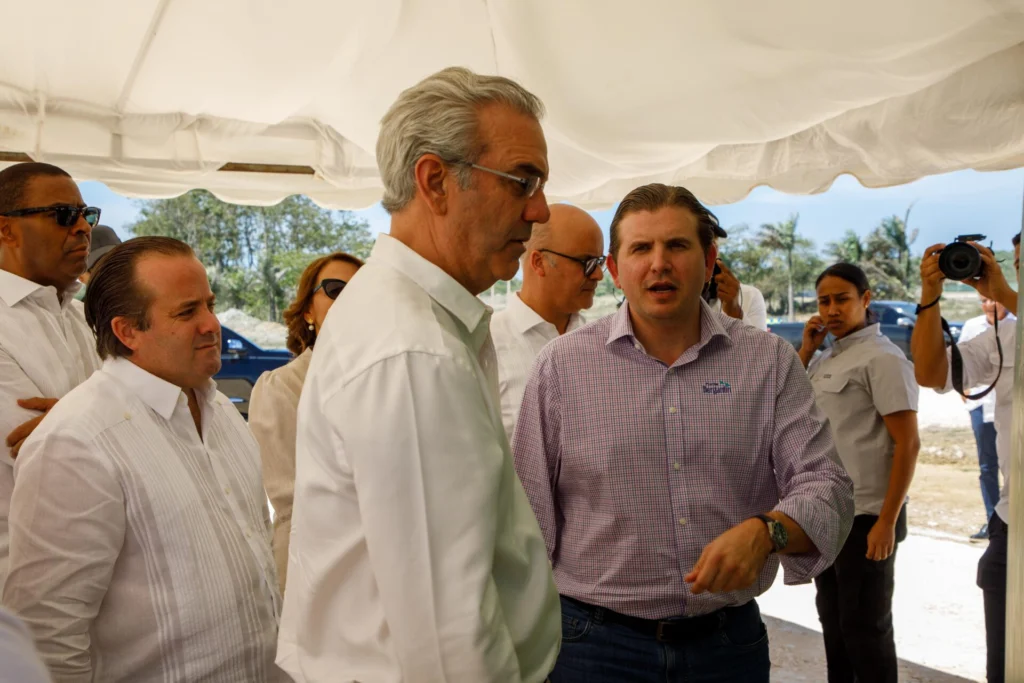 Abinader visita proyecto turístico Punta Bergantín en Puerto