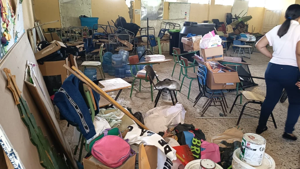 Estado de deterioro de la Escuela Padre Abel Aranda Olivier
