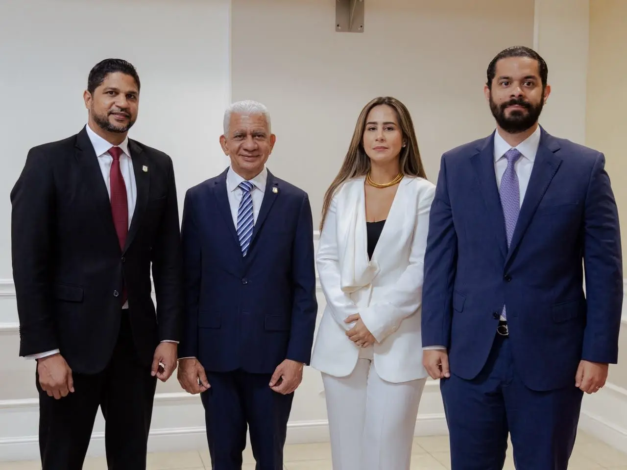 De derecha a izquierda: Yerik Pérez, Juliana Ramia, Ricardo de los Santos y Gustavo Lara Salazar.